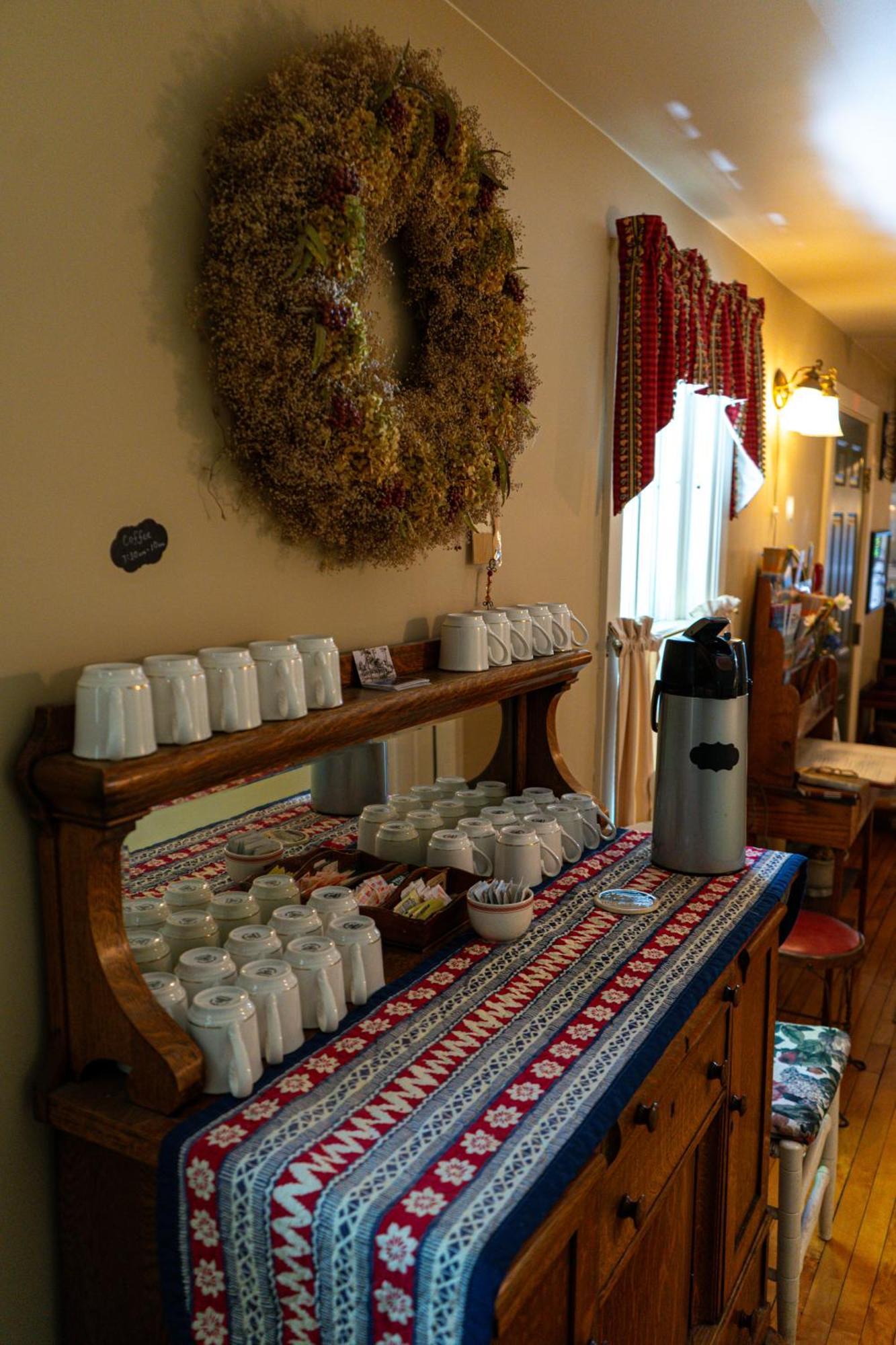 Sylvan Inn Bed & Breakfast Glen Arbor Esterno foto